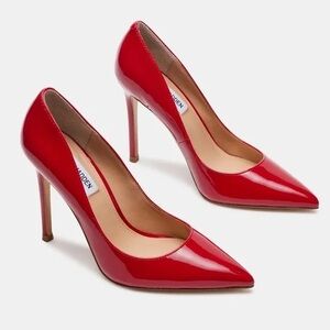 •steve madden red pumps•